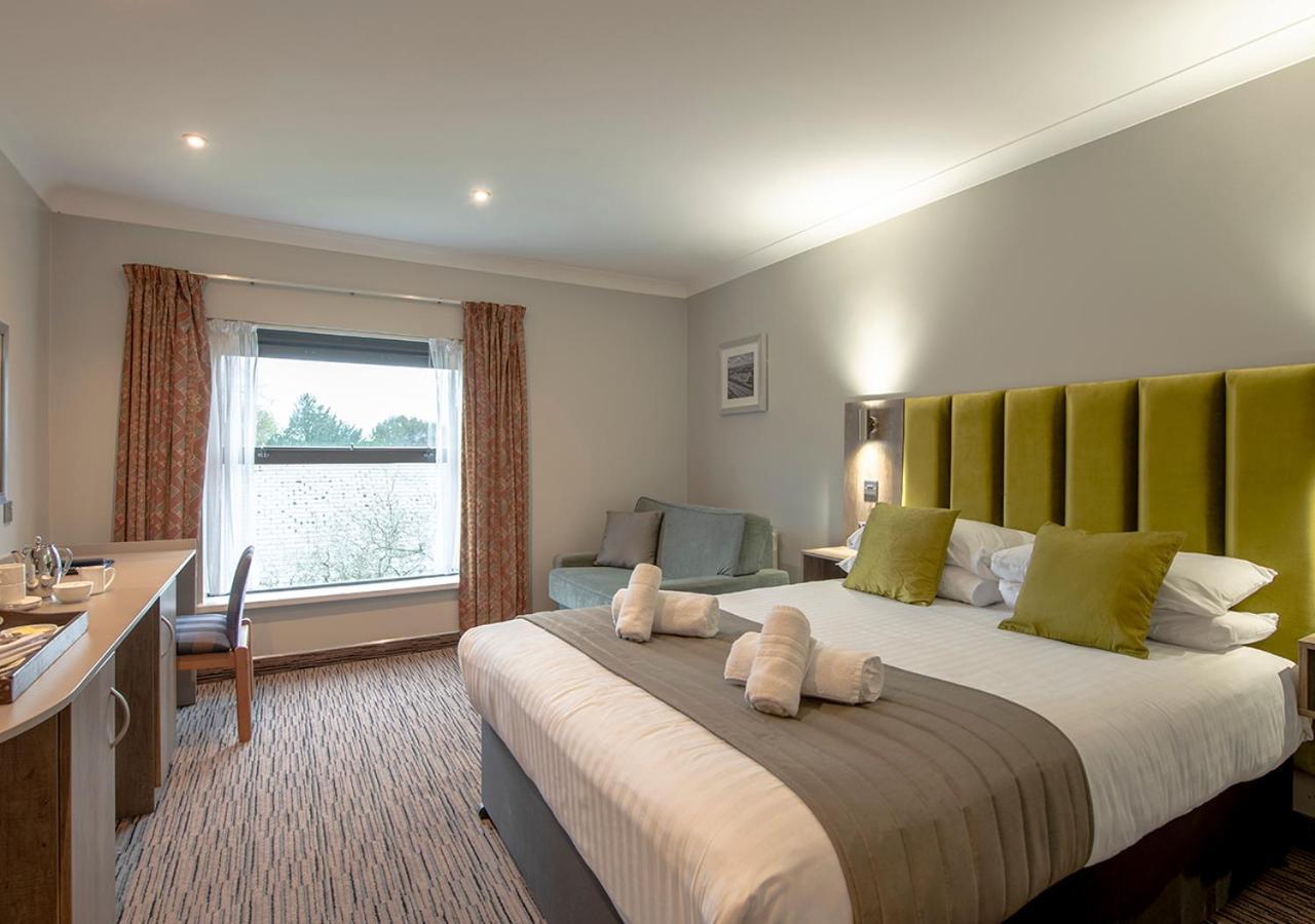 Hogs Back Hotel & Spa Nr Farnham Farnham  Εξωτερικό φωτογραφία