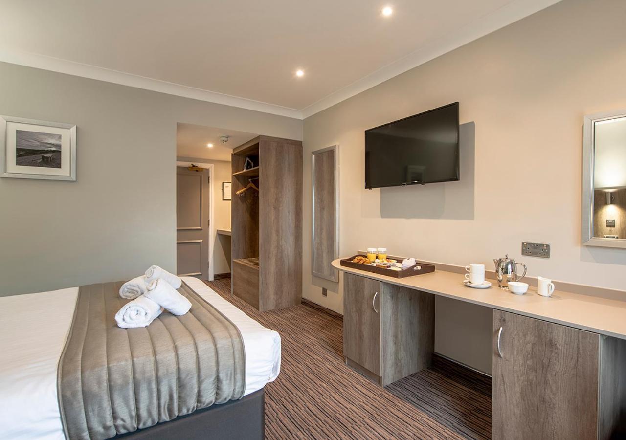 Hogs Back Hotel & Spa Nr Farnham Farnham  Εξωτερικό φωτογραφία