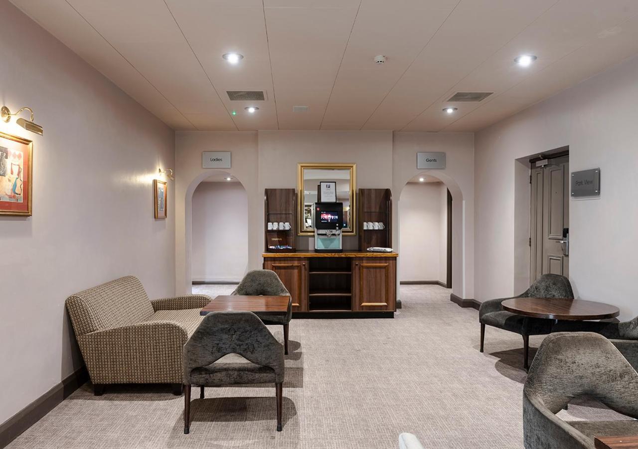 Hogs Back Hotel & Spa Nr Farnham Farnham  Εξωτερικό φωτογραφία
