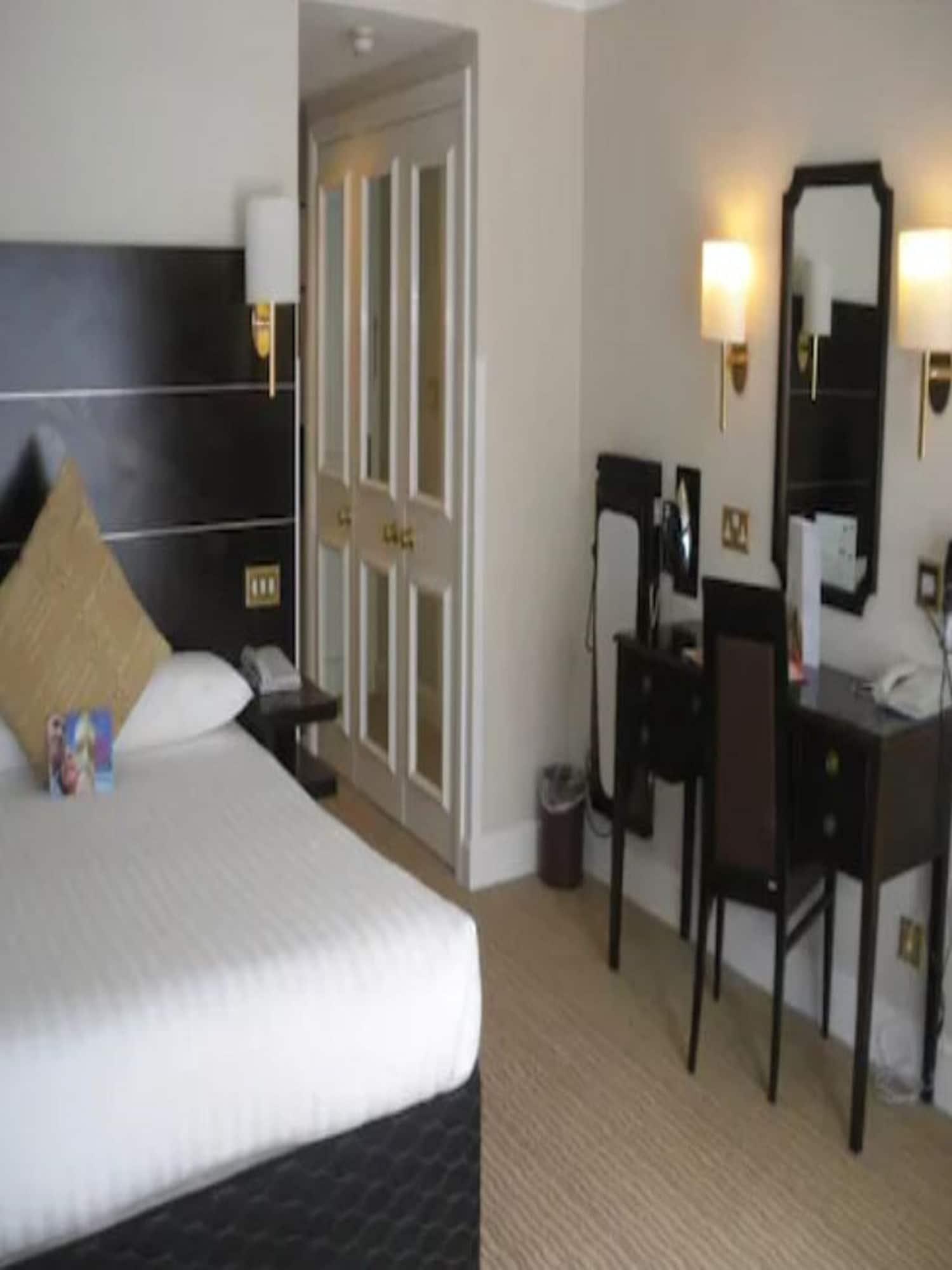 Hogs Back Hotel & Spa Nr Farnham Farnham  Εξωτερικό φωτογραφία