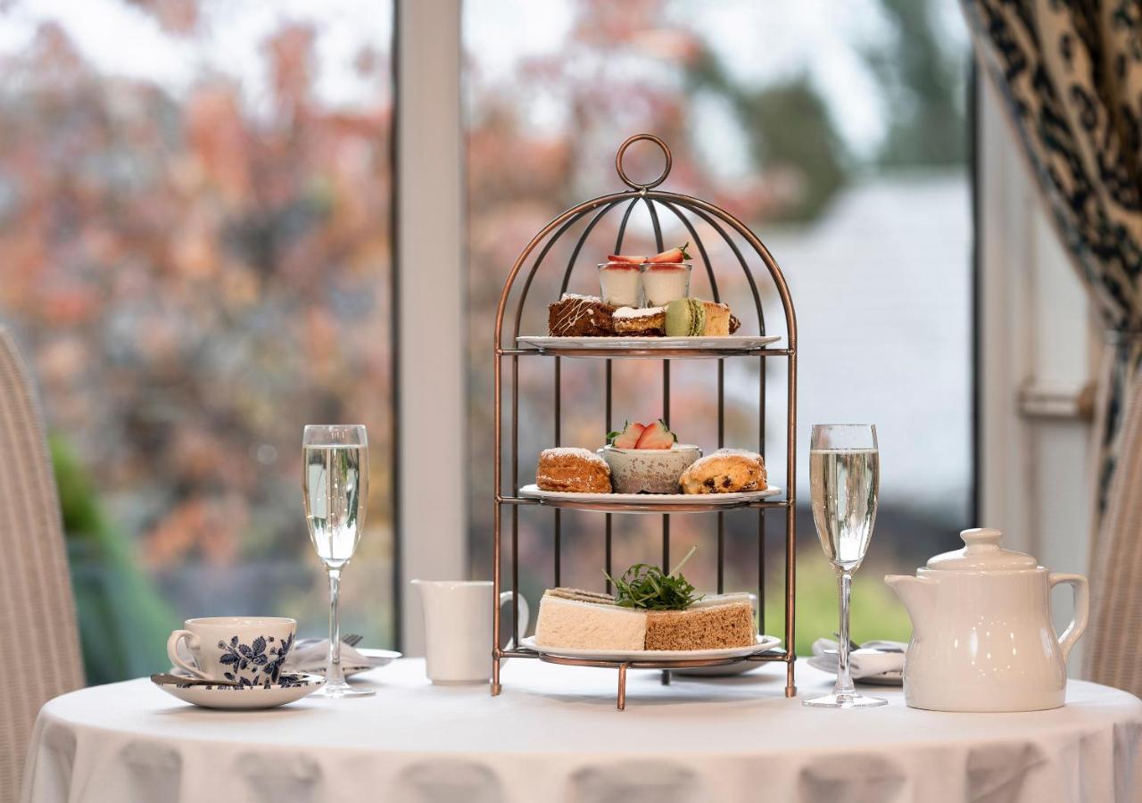 Hogs Back Hotel & Spa Nr Farnham Farnham  Εξωτερικό φωτογραφία