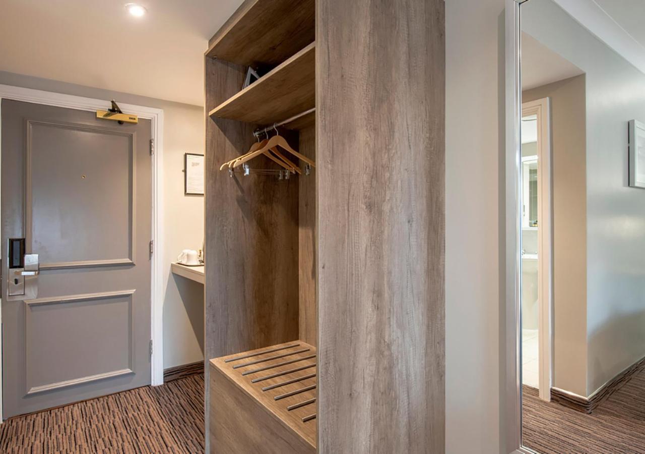 Hogs Back Hotel & Spa Nr Farnham Farnham  Εξωτερικό φωτογραφία