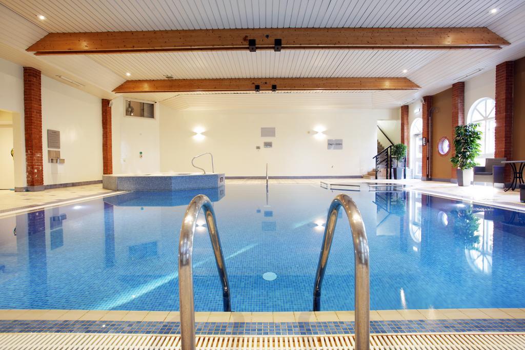 Hogs Back Hotel & Spa Nr Farnham Farnham  Εξωτερικό φωτογραφία