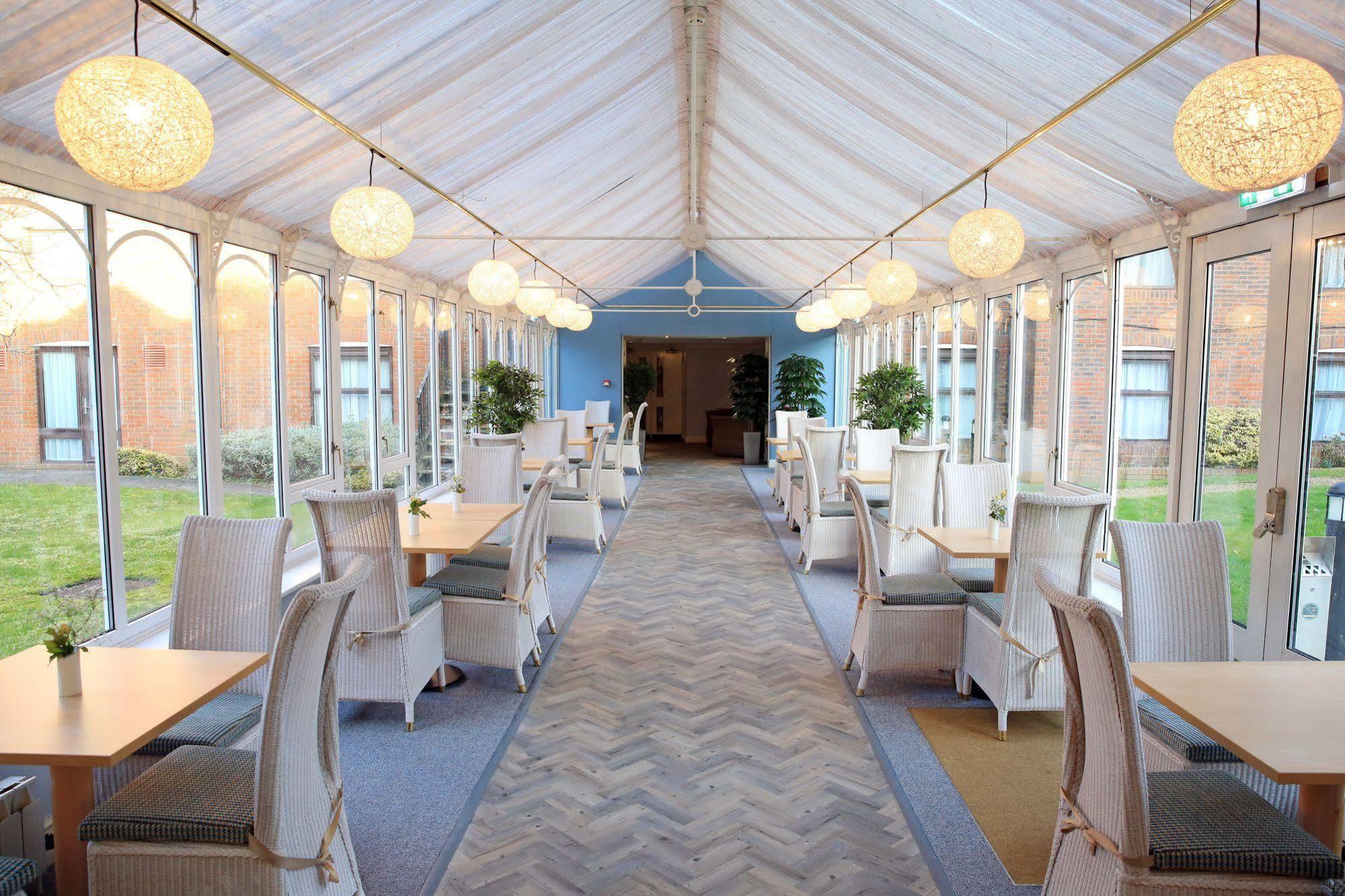 Hogs Back Hotel & Spa Nr Farnham Farnham  Εξωτερικό φωτογραφία